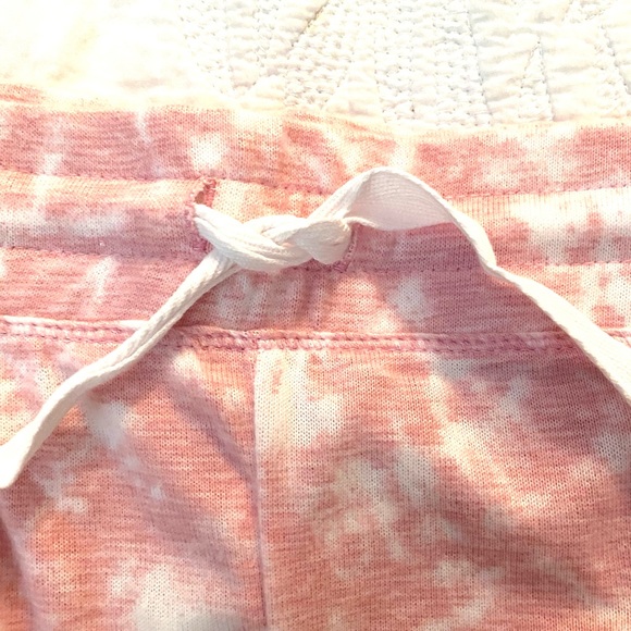 JACLYN  INTIMATES TIe-Dye Pajamas 🌸🌸 - Picture 2 of 10
